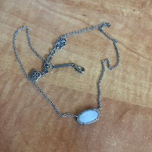 Kendra Scott necklace